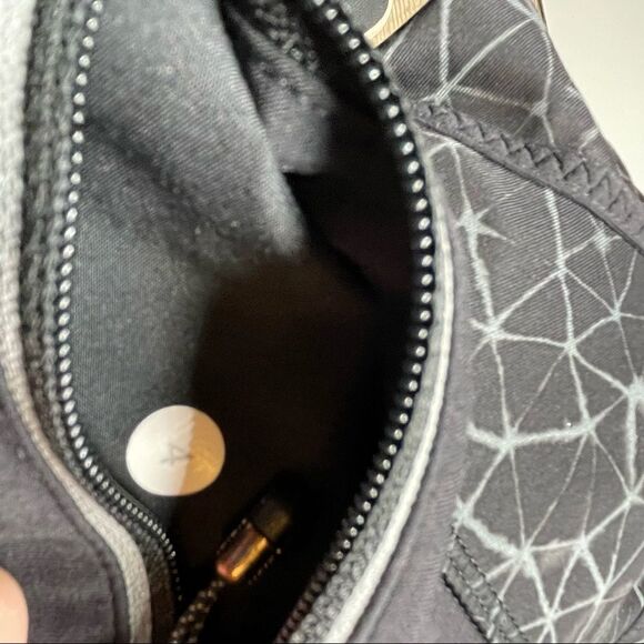 Lululemon Black and Gray Constellation Leggings in Size 4 - Picture 3 of 9